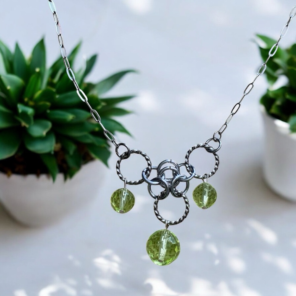 Uranium Glass Glow in the Dark Chainmaille Pendant NWT
